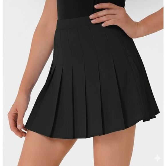 HALARA Dresses & Skirts - Halara Black Pleated Tennis Skirt with Shorts - size large
